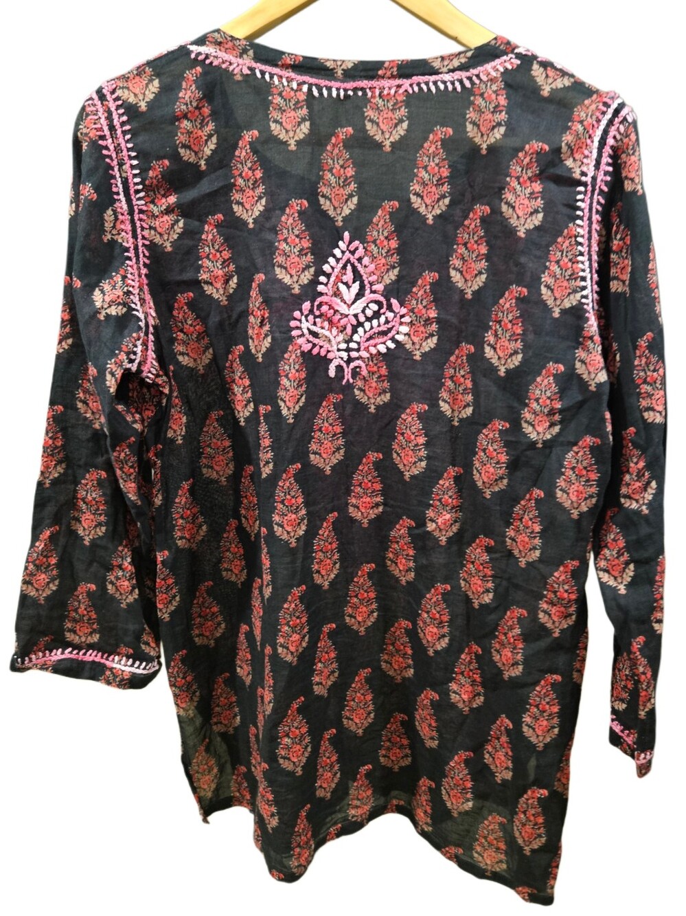 Hand Embroidered Lucknowi Chikankari Black & Pink Floral Paisley Tunic Top - Picture 3 of 5